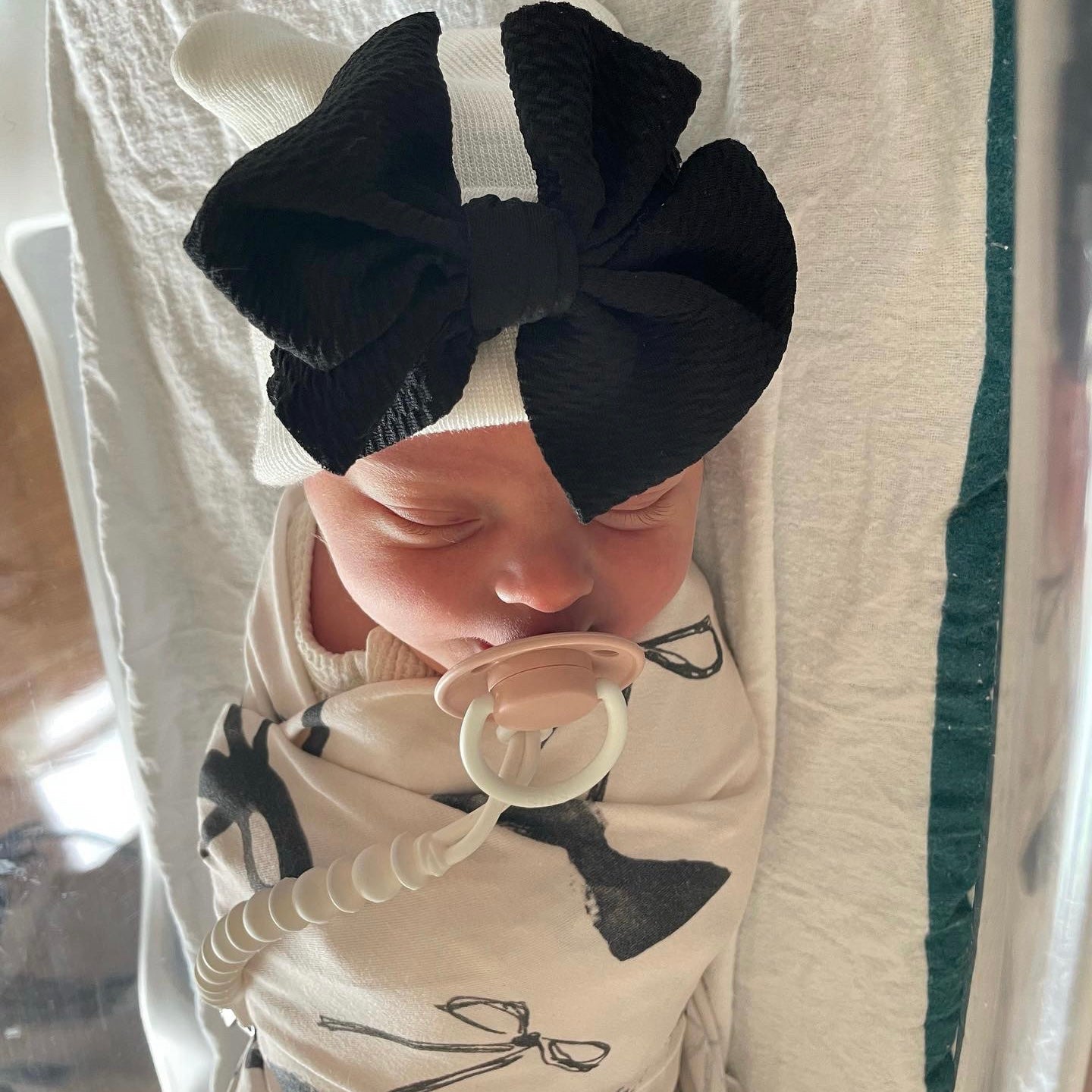 Bow Swaddle