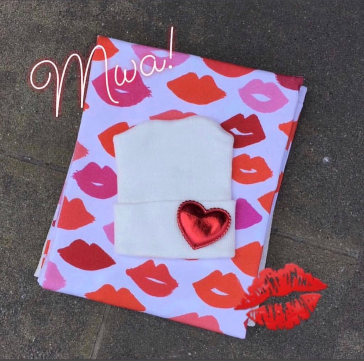 Kisses Swaddle - The Gifted Baby NY