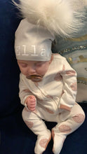 Load image into Gallery viewer, Pompom Hats - The Gifted Baby NY