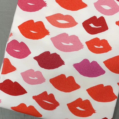 Kisses Printed Swaddle